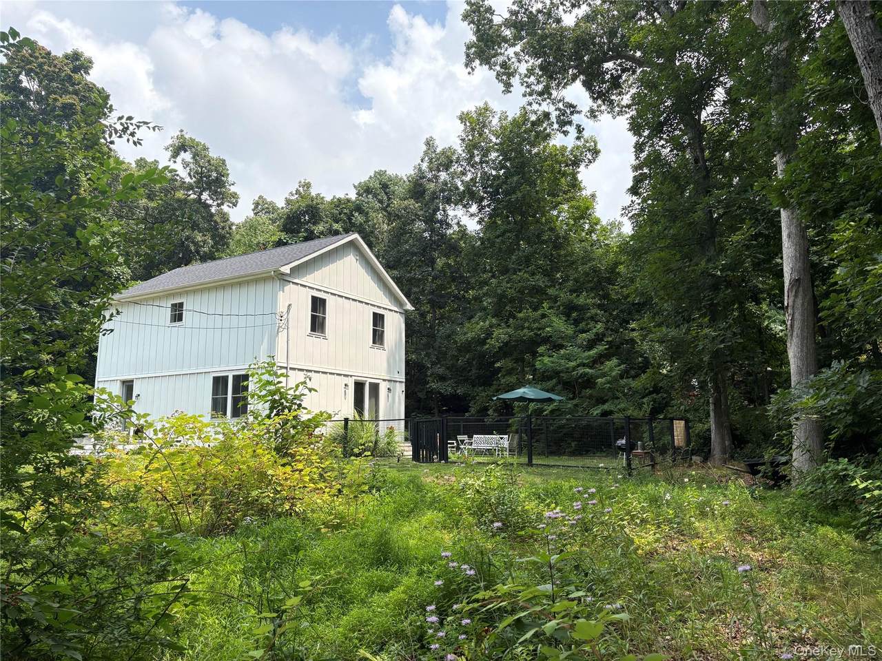 13595 Soundview Avenue - Photo 1