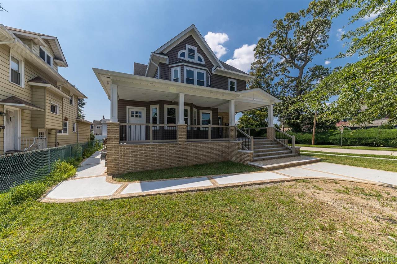 57 Earle Ave - Photo 1
