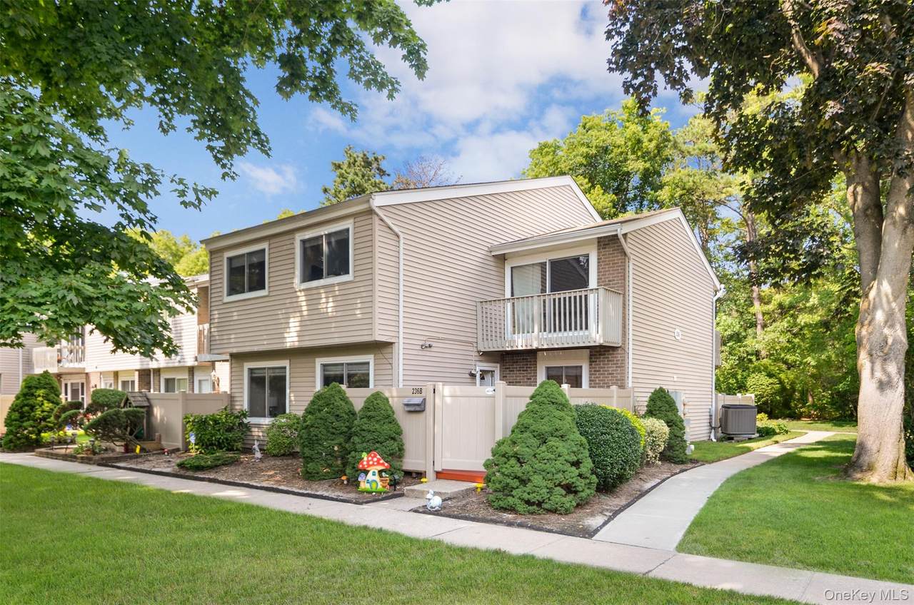 236 Springmeadow Drive - Photo 1