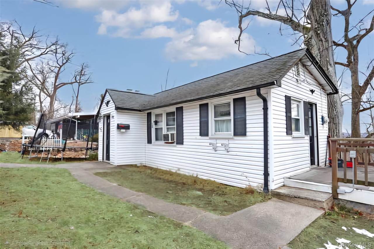 30 Lindbergh Lane - Photo 1