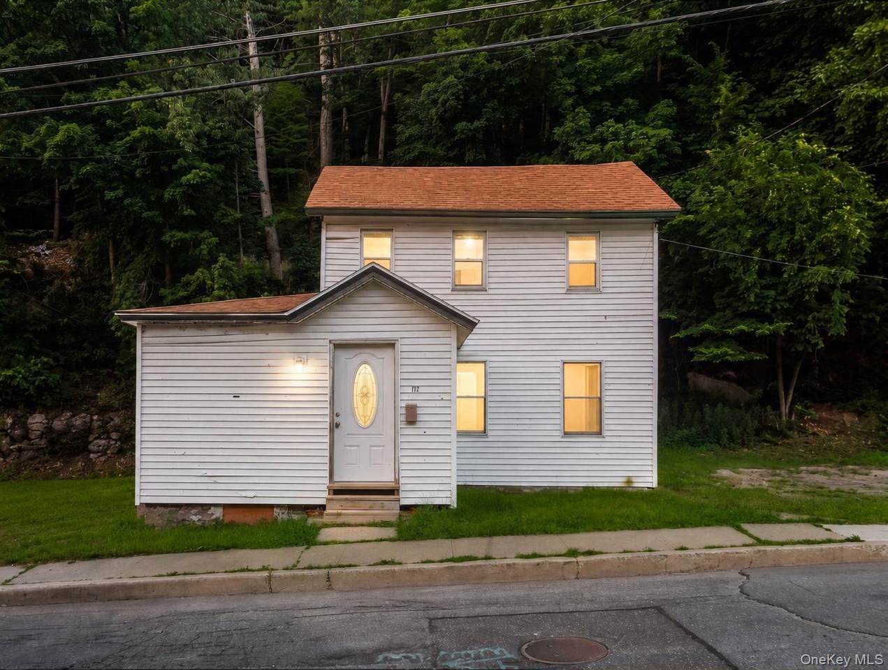 212 Center Street - Photo 1