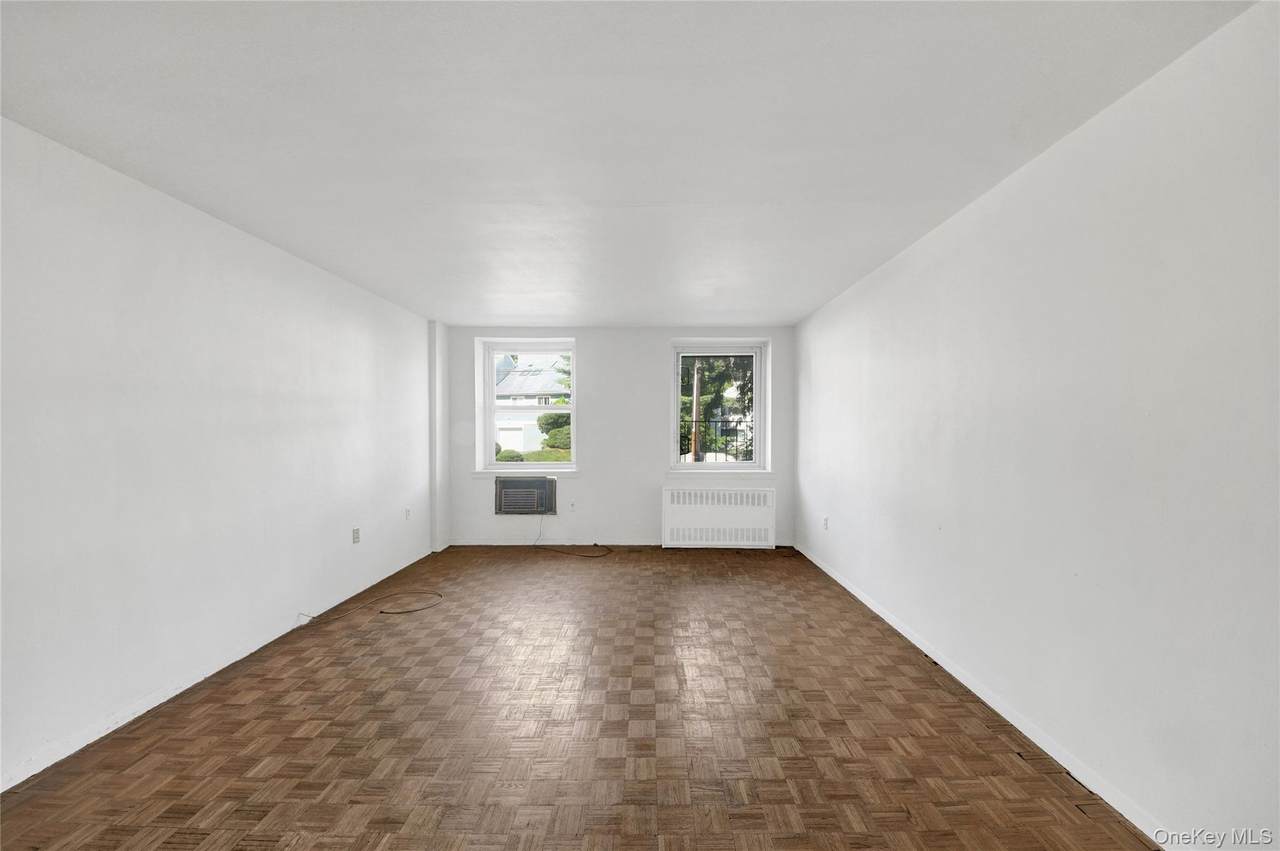 40 Cole Avenue - Photo 1