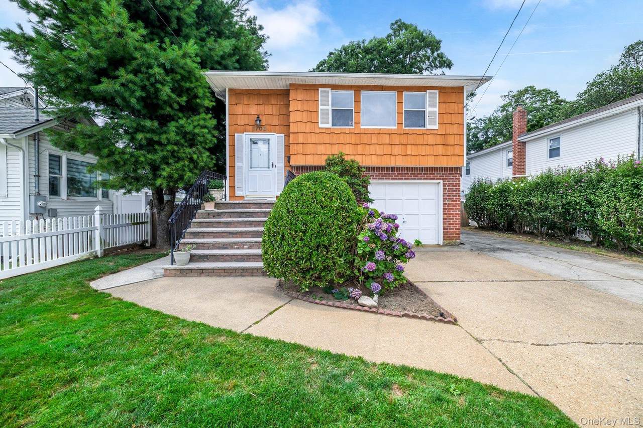 1706 Washington Drive - Photo 1
