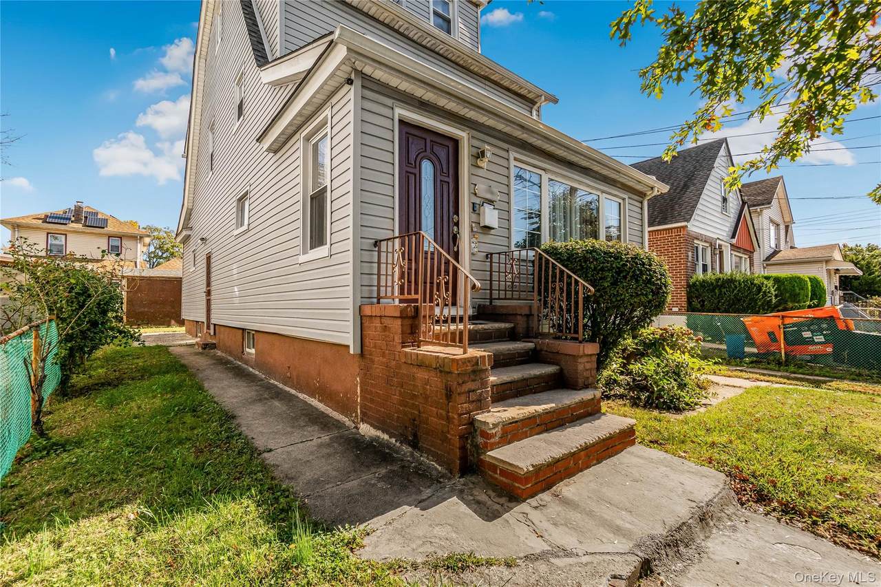 11545 172nd Street - Photo 1