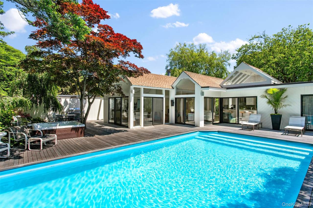 307 Shady Walk - Photo 1
