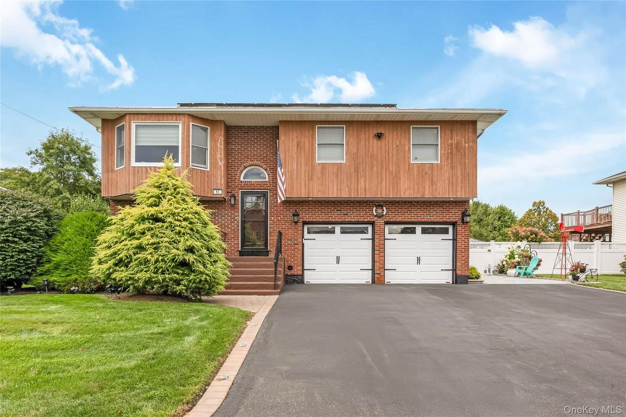 17 Lincoln Avenue - Photo 1