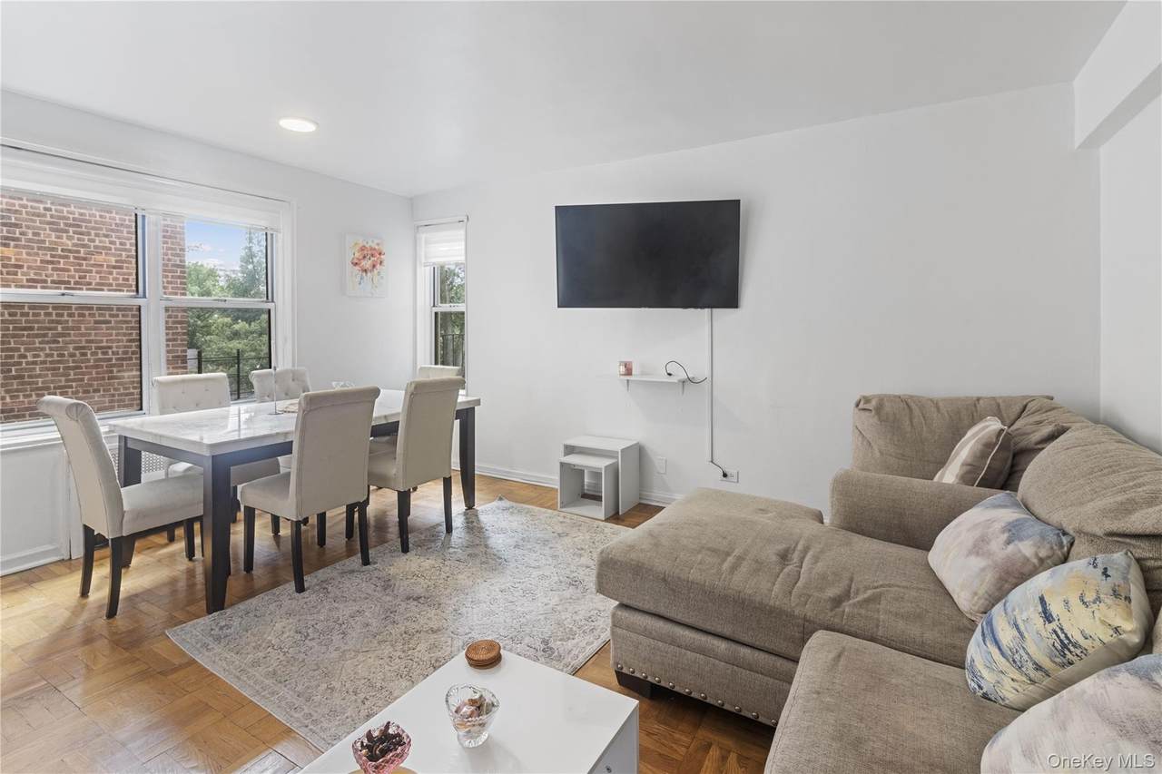 3299 Cambridge Avenue - Photo 1