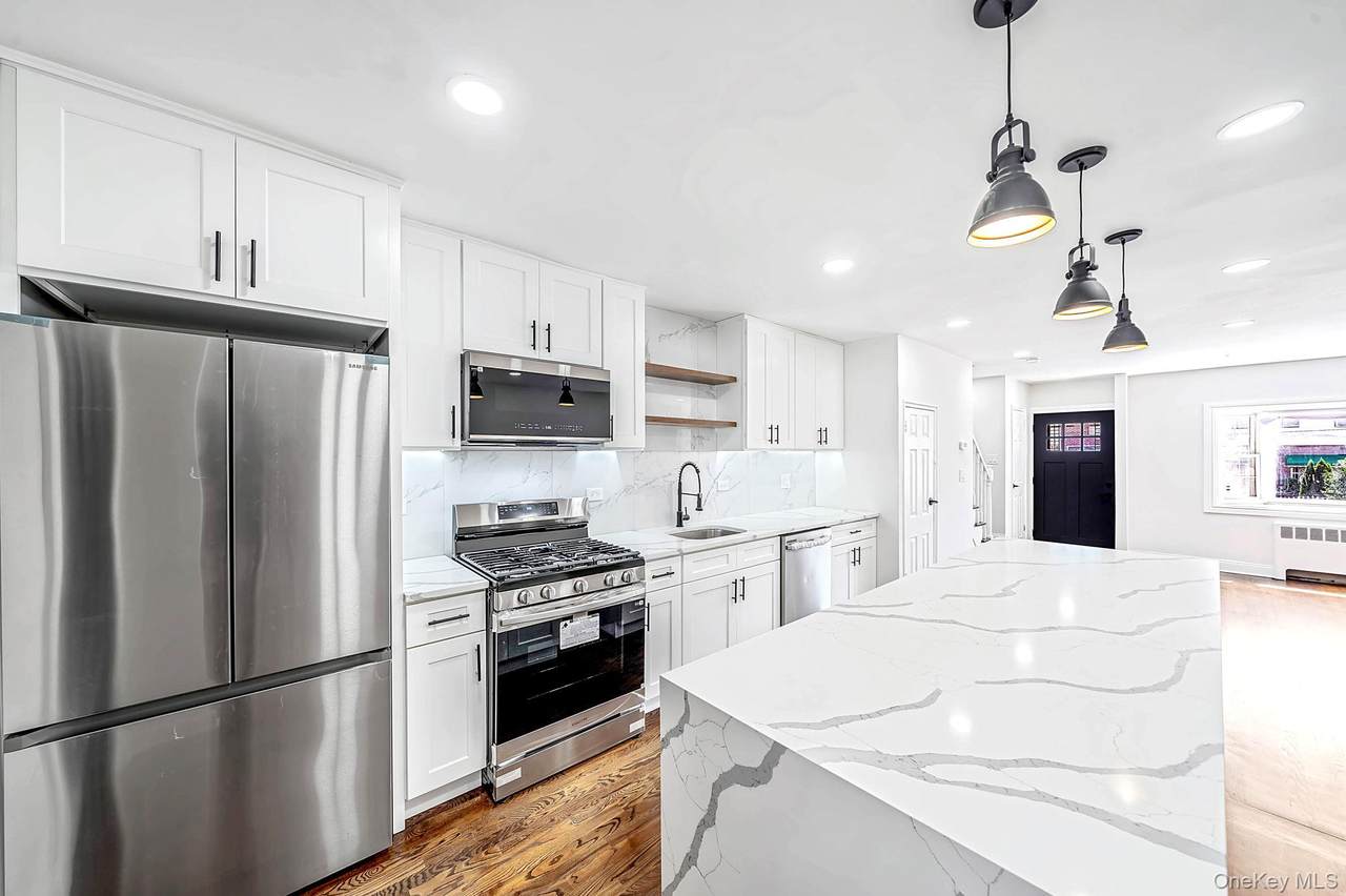 4059 Paulding Avenue - Photo 1
