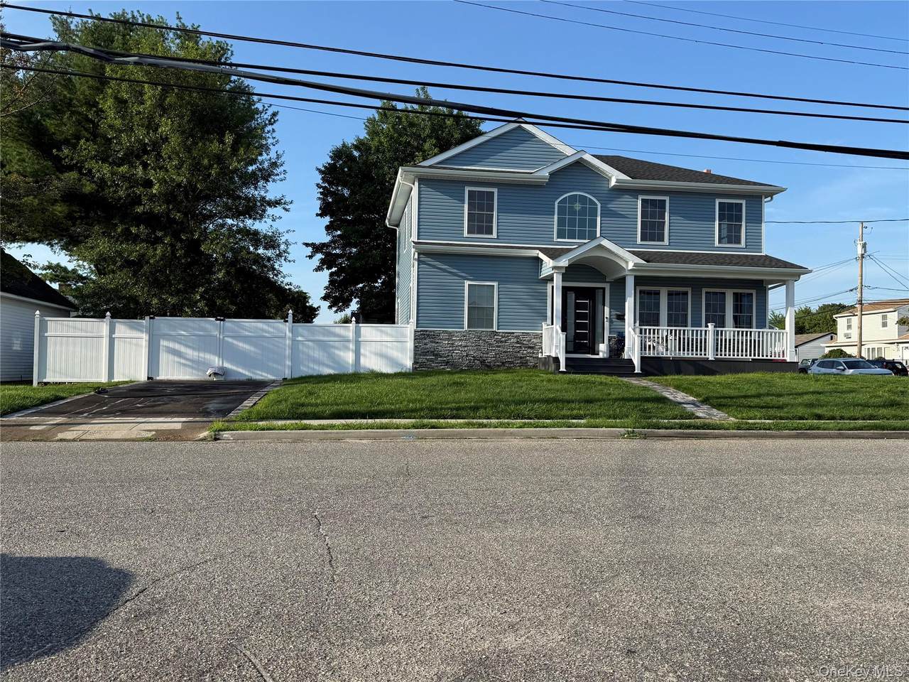 139 Maple Avenue - Photo 1