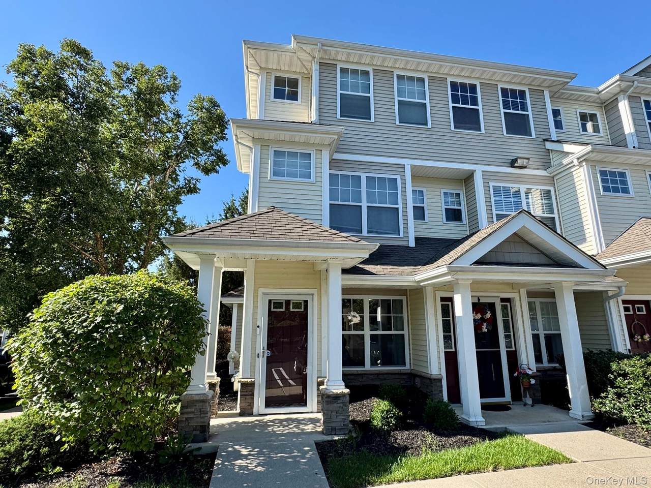 25 Fairways Drive - Photo 1