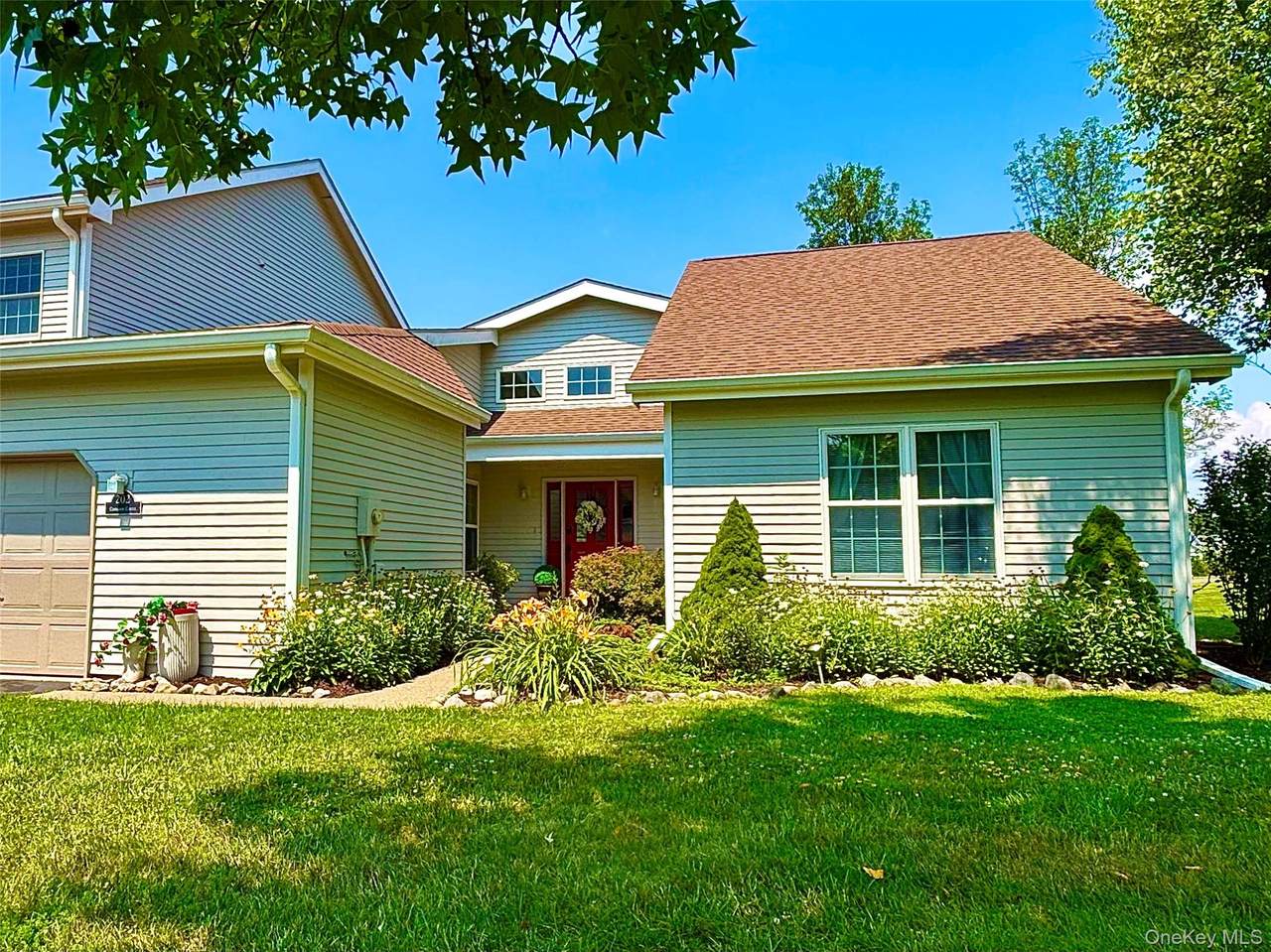 202 Cinnamon Circle - Photo 1