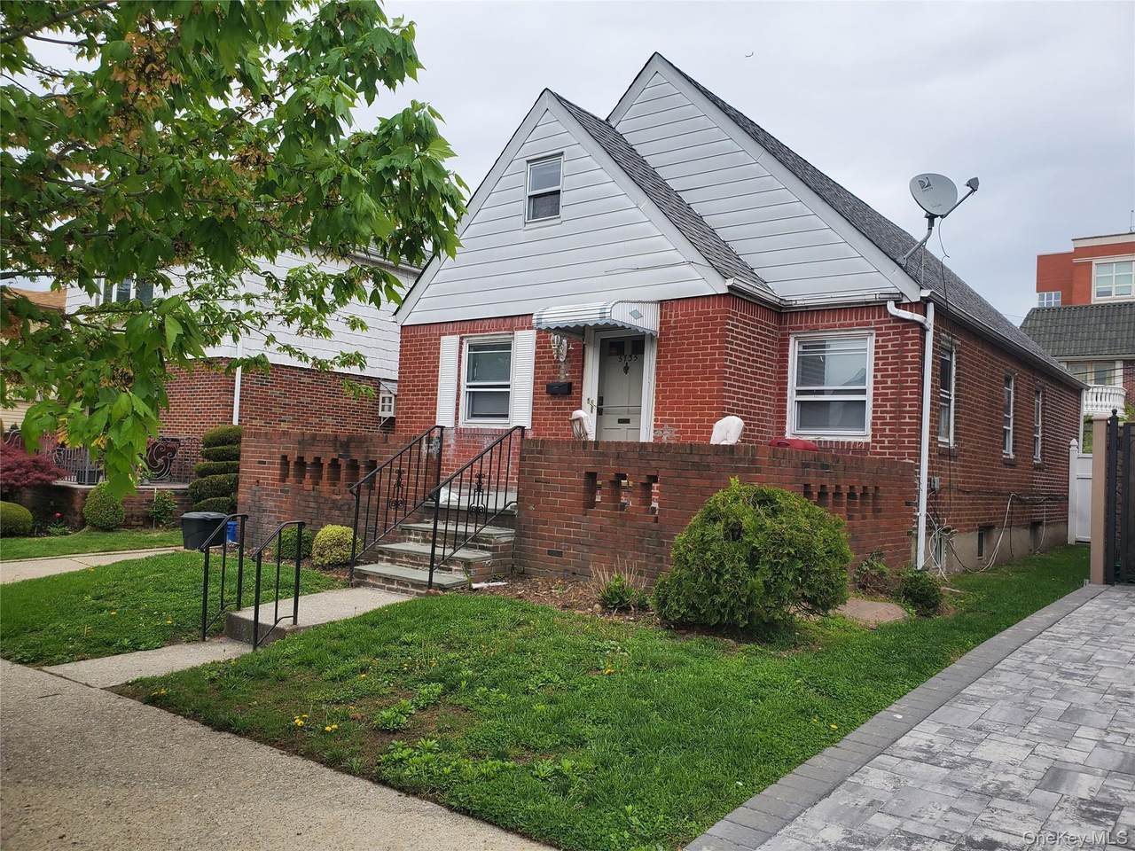 57-35 Parsons Boulevard - Photo 1