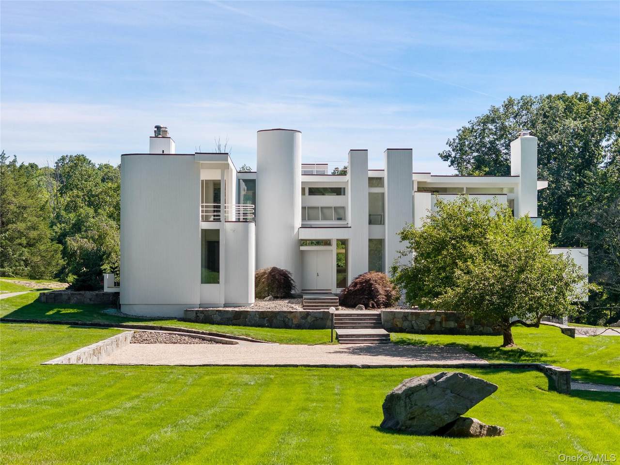 10 Dogwood Hills Road - Photo 1