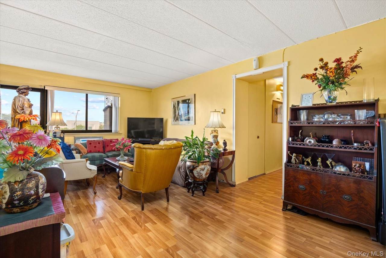 9229 Queens Boulevard - Photo 1