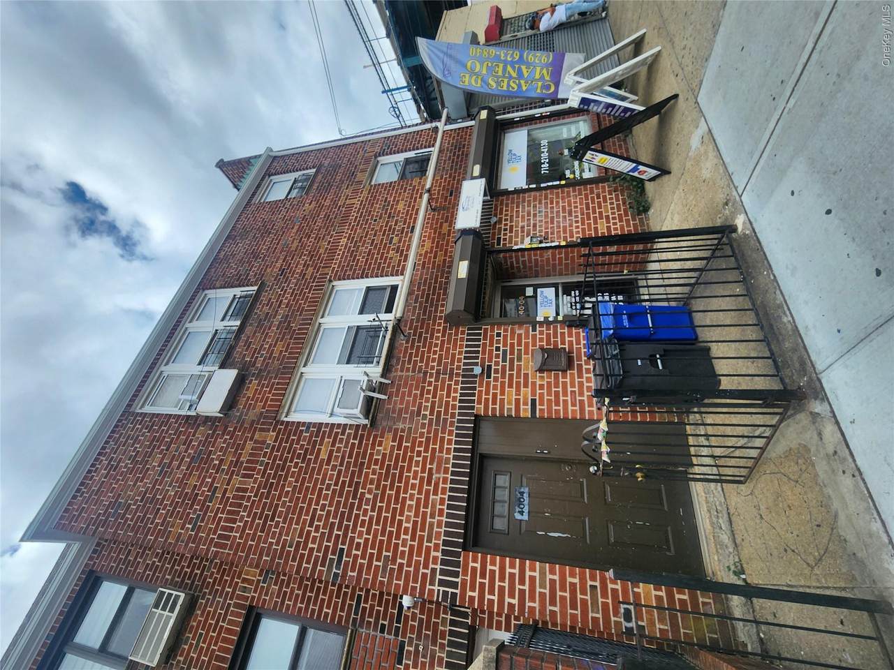 4004 98th Street - Photo 1