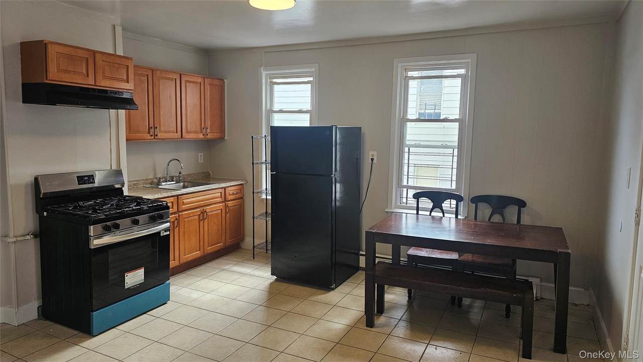 52 Chestnut Street - Photo 1