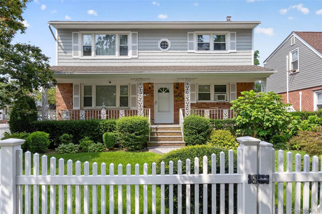 59 Grand Street - Photo 1