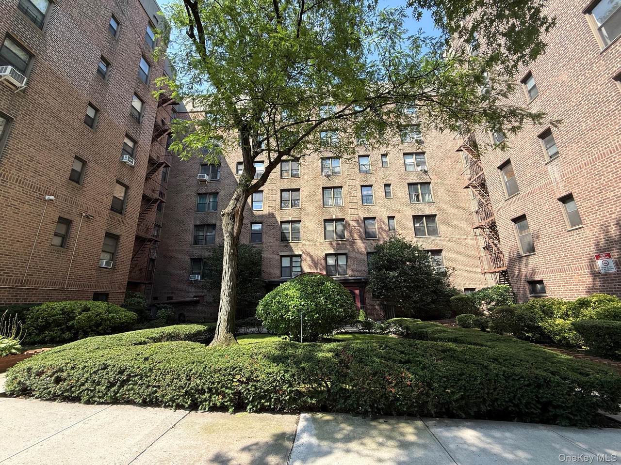83-05 98 Street - Photo 1