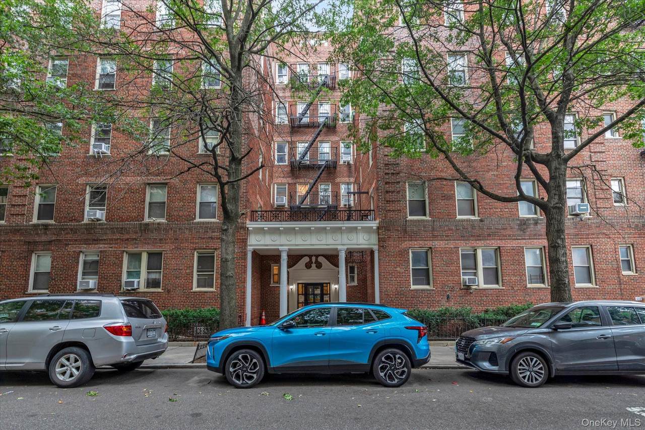 41-20 46 Street - Photo 1