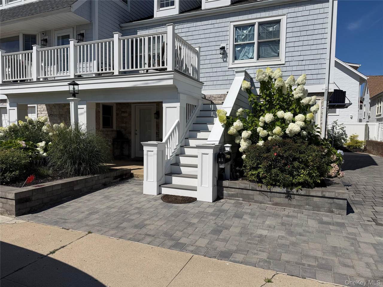35 Trenton Avenue - Photo 1