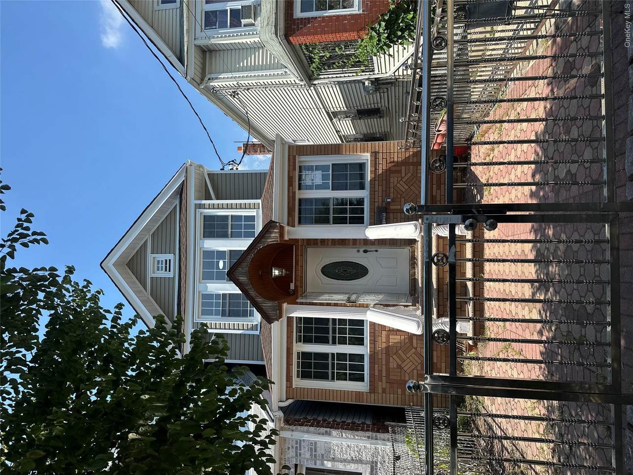 17205 89th Avenue - Photo 1