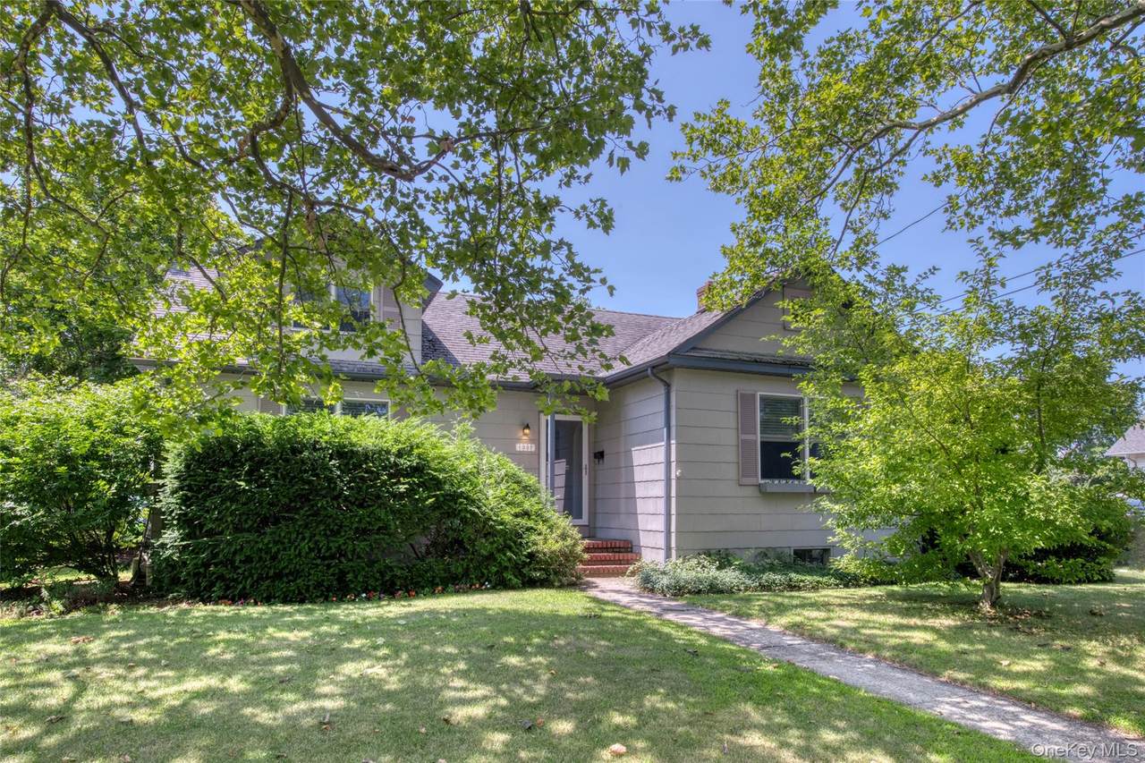 1227 Roanoke Avenue - Photo 1