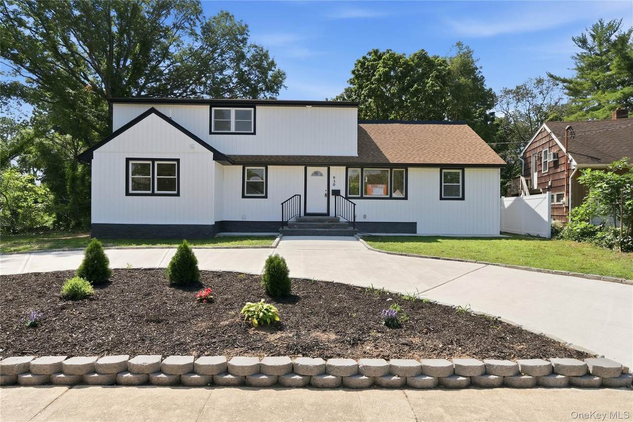 930 Park Drive - Photo 1