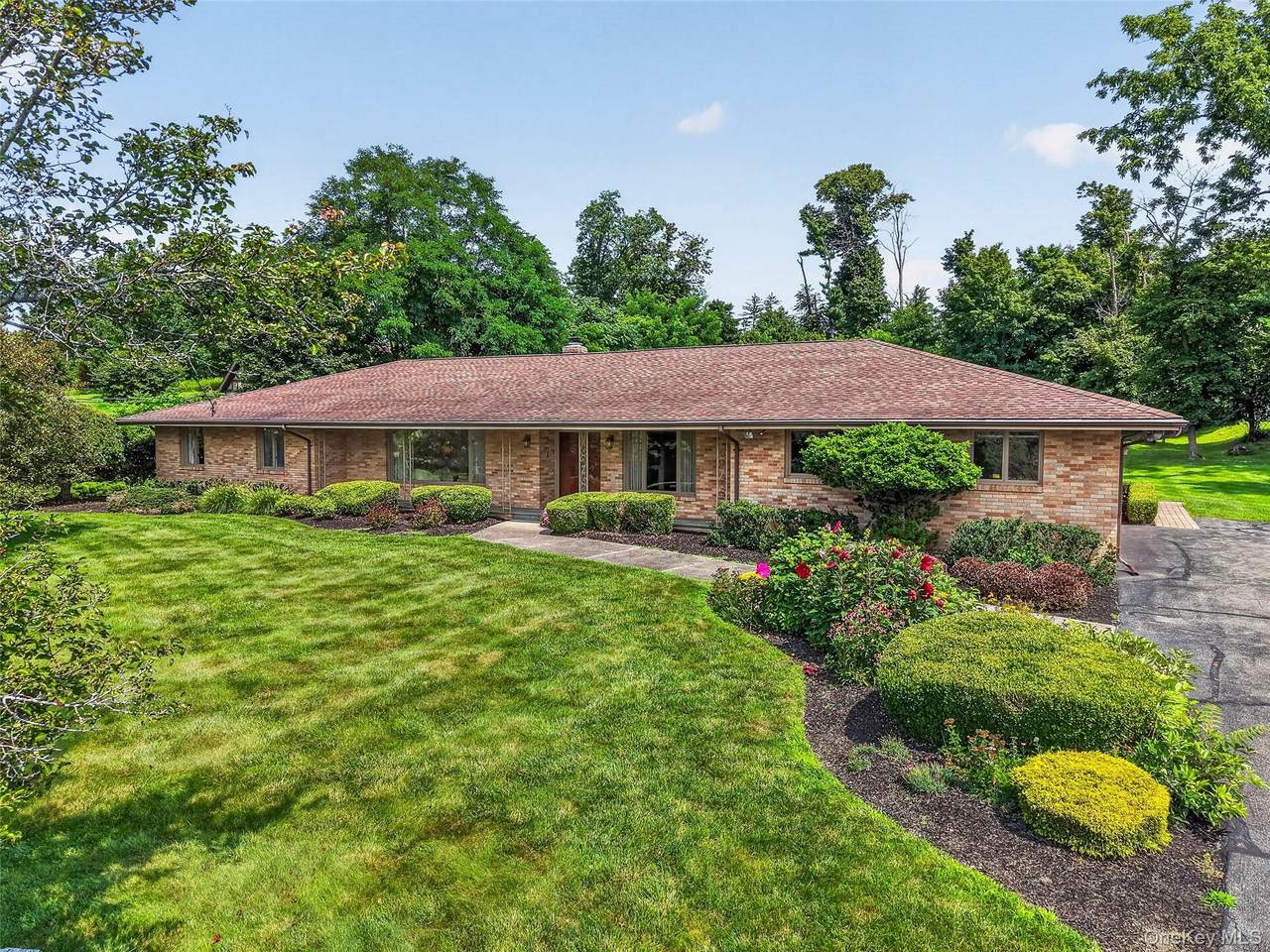 60 Susan Drive - Photo 1