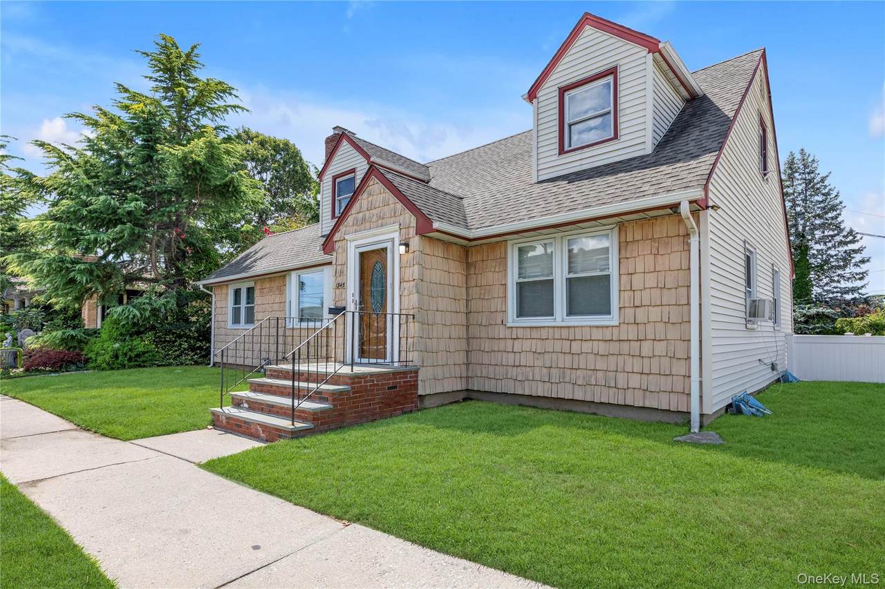 1345 Great Neck Road - Photo 1
