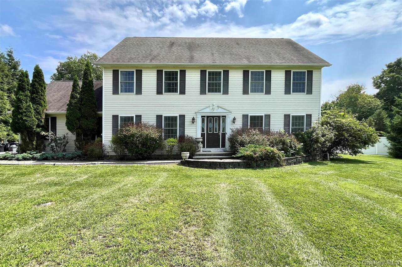 7 Frances Lane - Photo 1