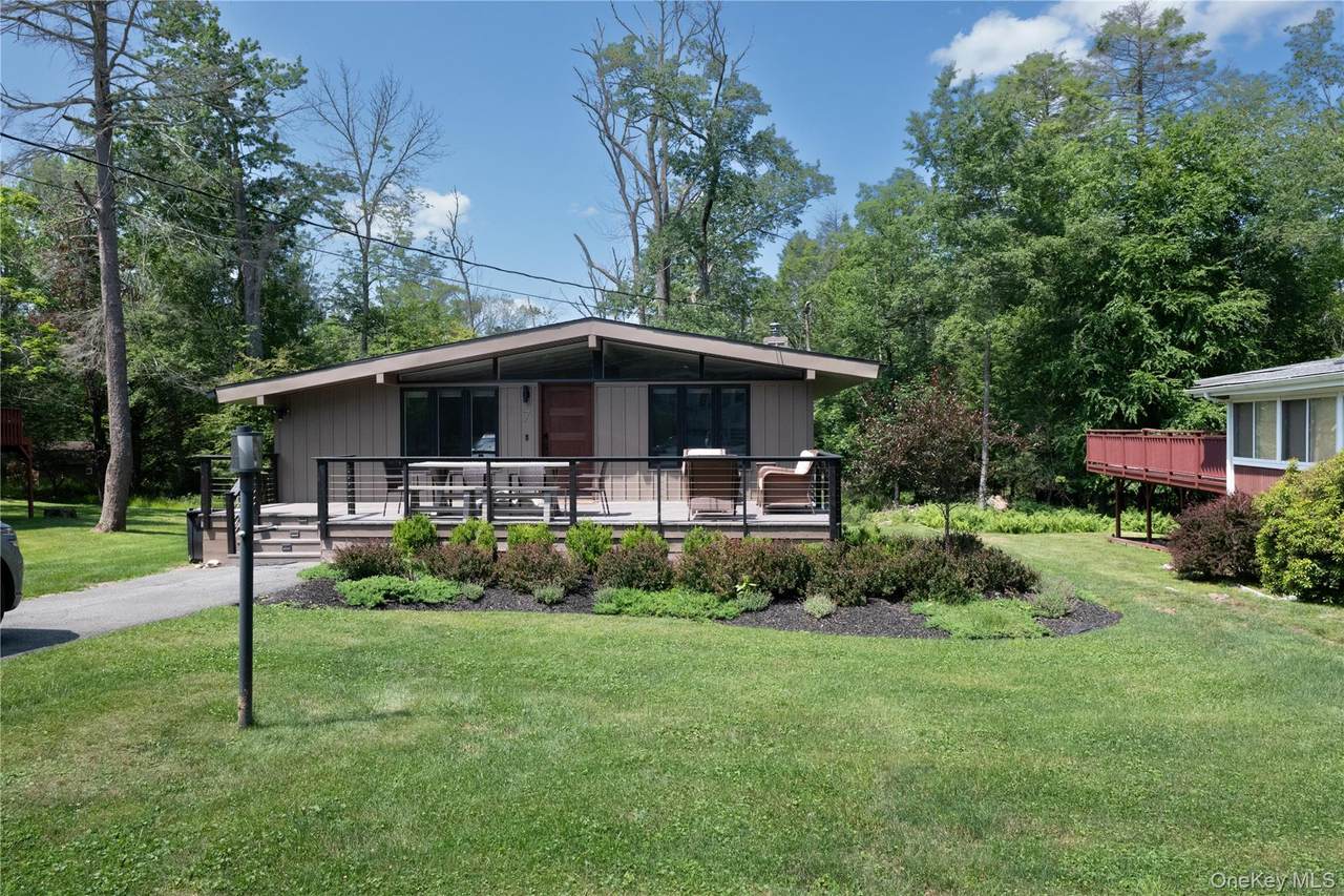 7 Donenfeld Drive - Photo 1