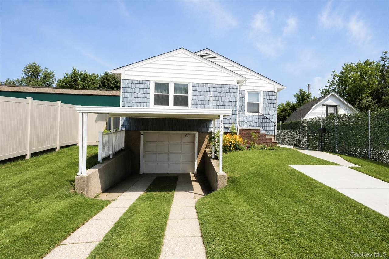3895 Amboy Road - Photo 1