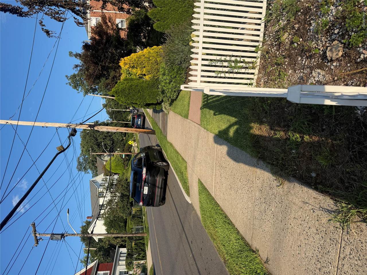 228 Roberts Avenue - Photo 1