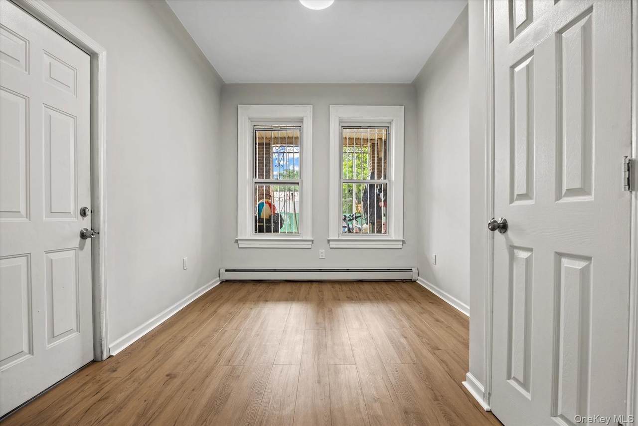 325 Autumn Avenue - Photo 1