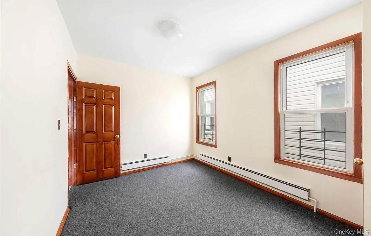 90-37 77th Street - Photo 1