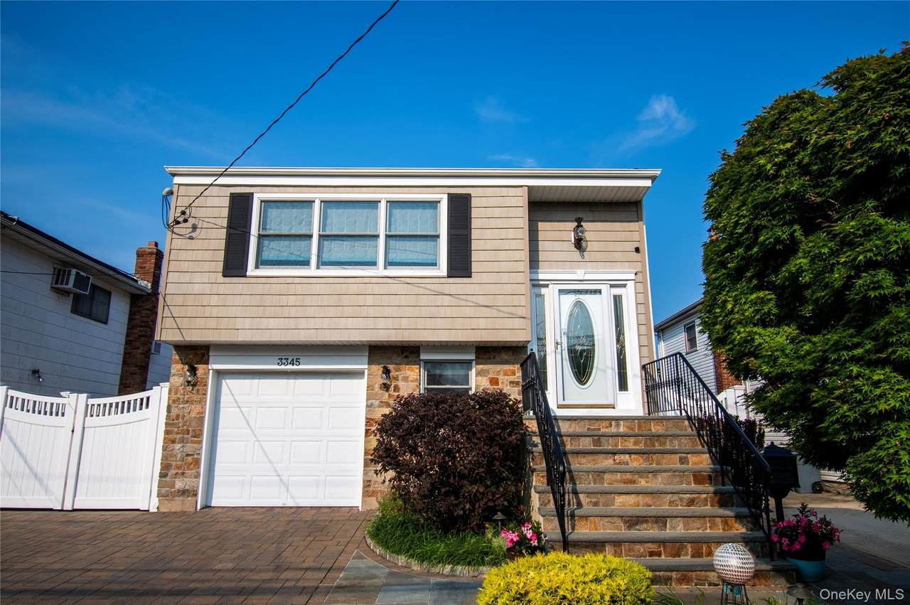3345 Parkway Drive - Photo 1