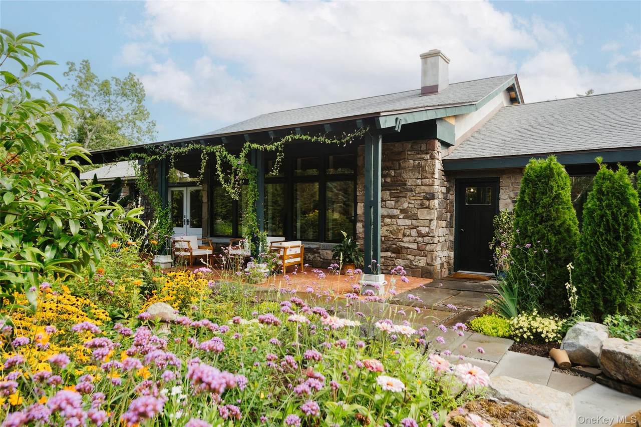 764 Lapla Road - Photo 1