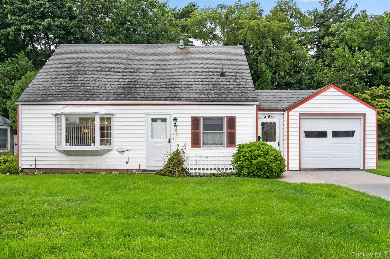 296 Jamaica Boulevard - Photo 1
