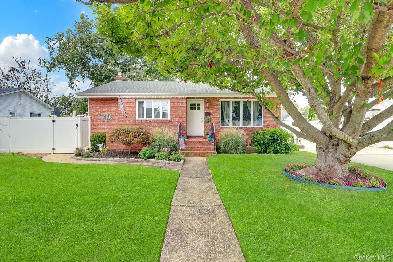 43 Manhattan Avenue - Photo 1