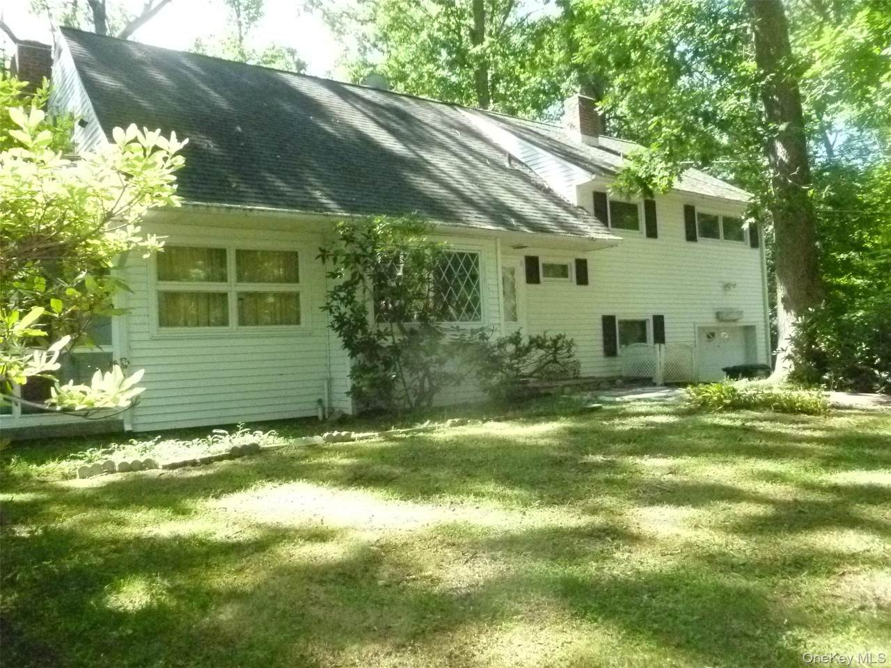 17 Chestnut Lane - Photo 1