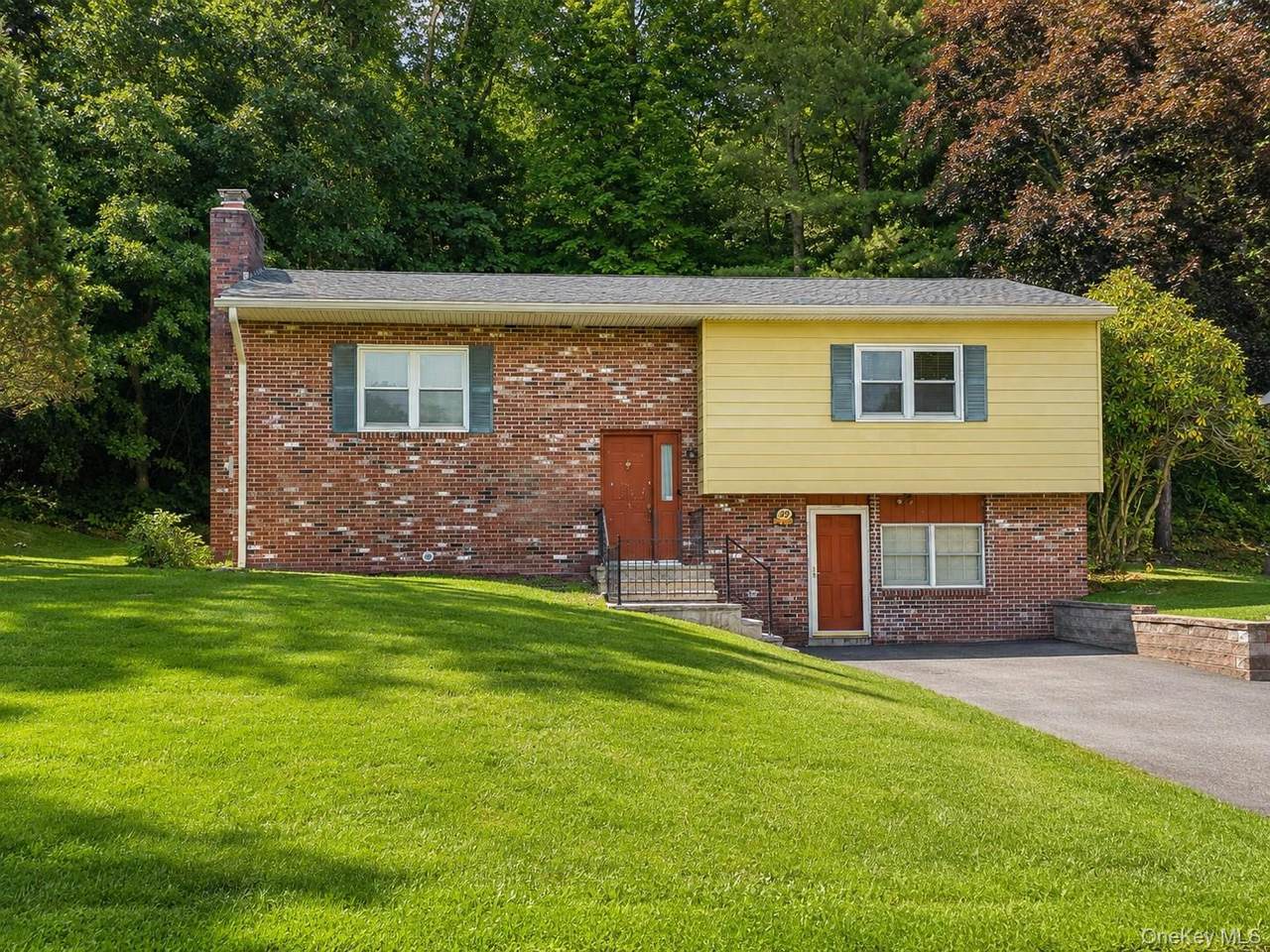 49 Brewster Drive - Photo 1
