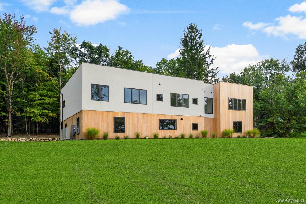 39 Mountain Lane - Photo 1
