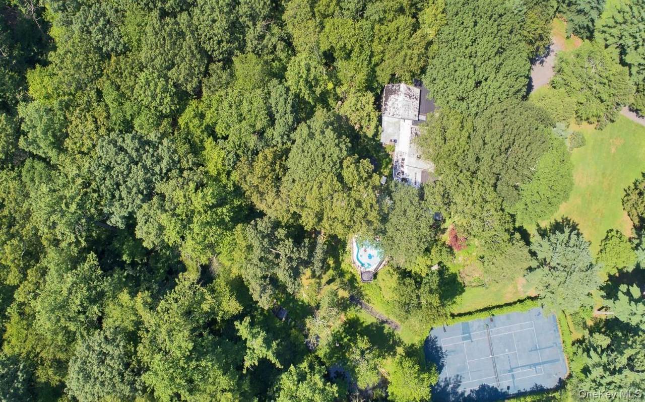 35 Saxon Woods - Photo 1