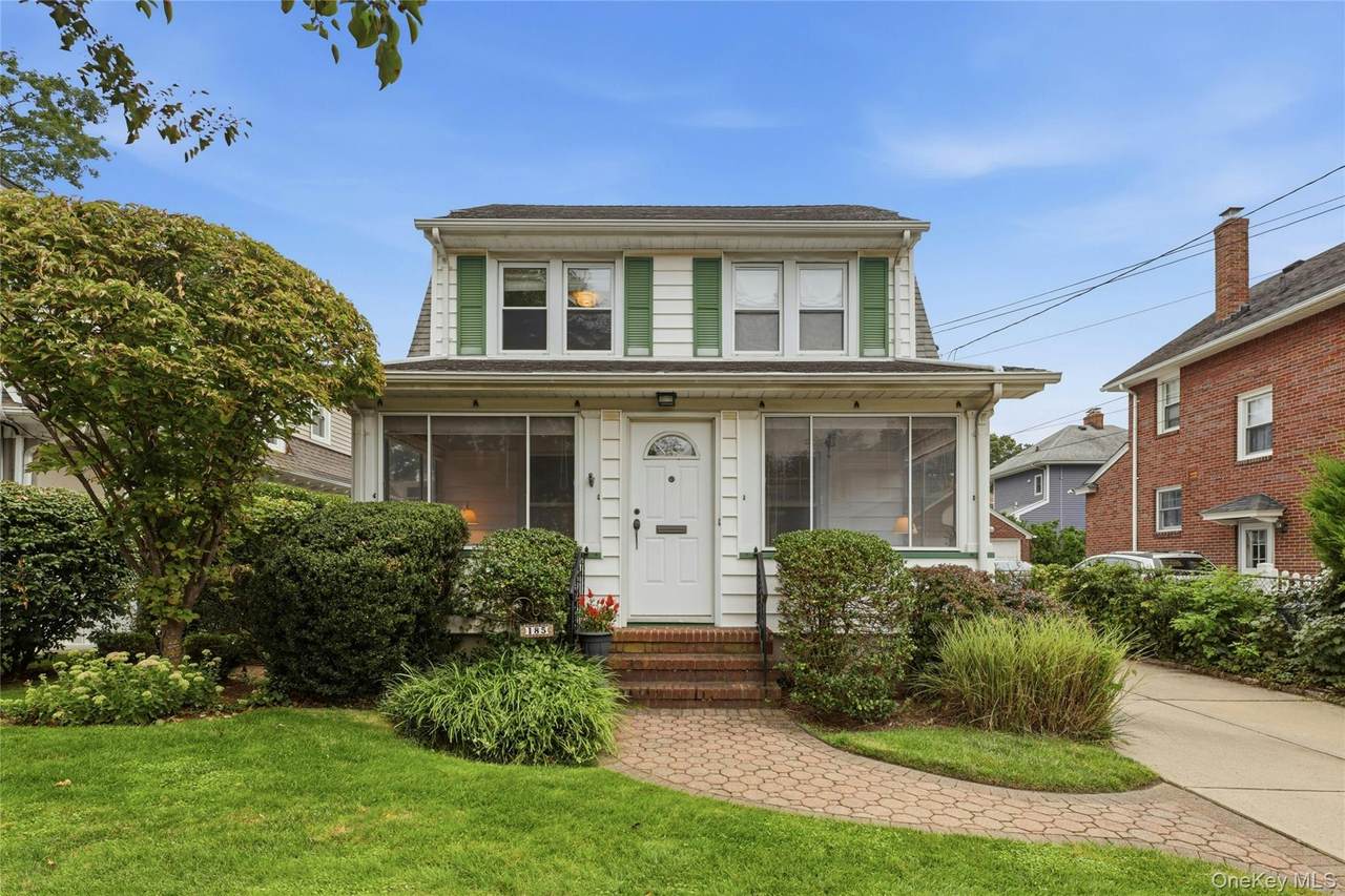 185 Crocus Avenue - Photo 1
