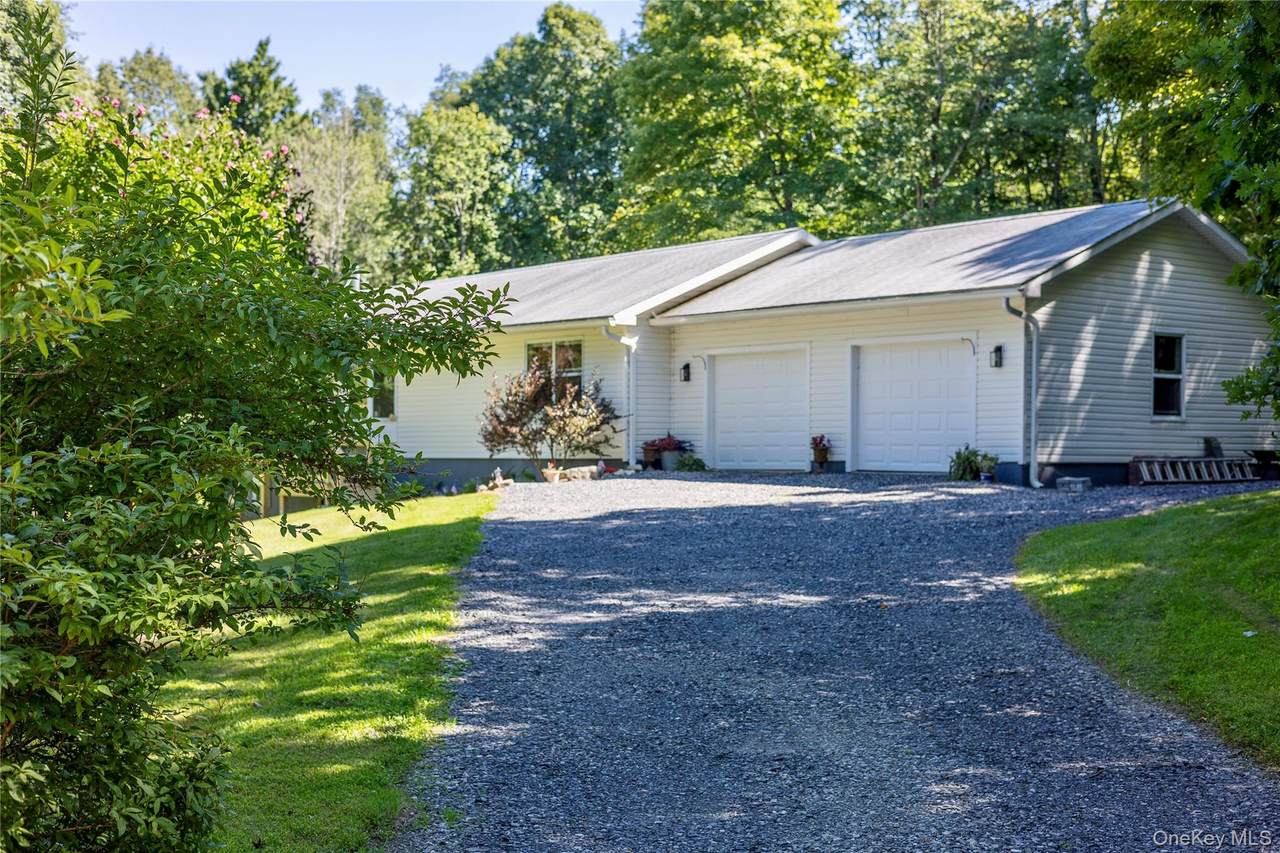 60 Briarwood Lane - Photo 1