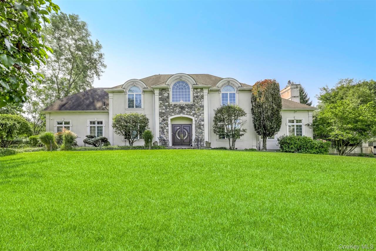 10 Cobblestone Farm Court - Photo 1