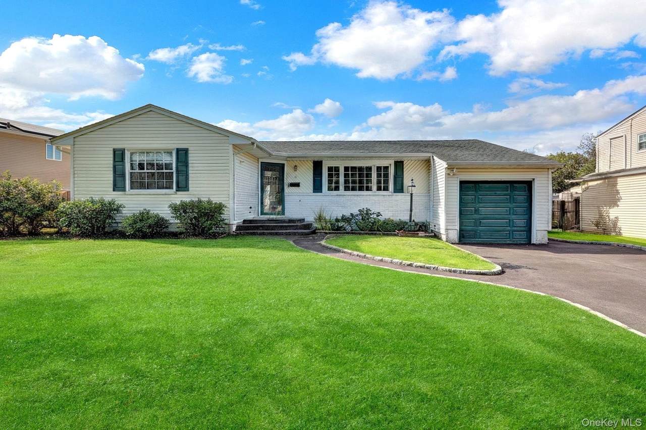 3 Daniel Drive - Photo 1