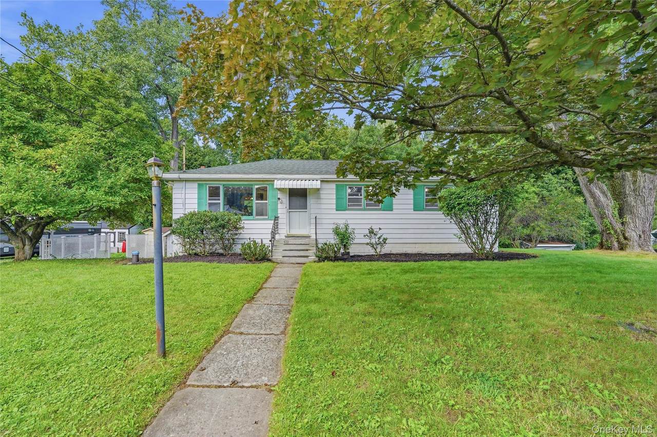 529 Lakeview Terrace - Photo 1