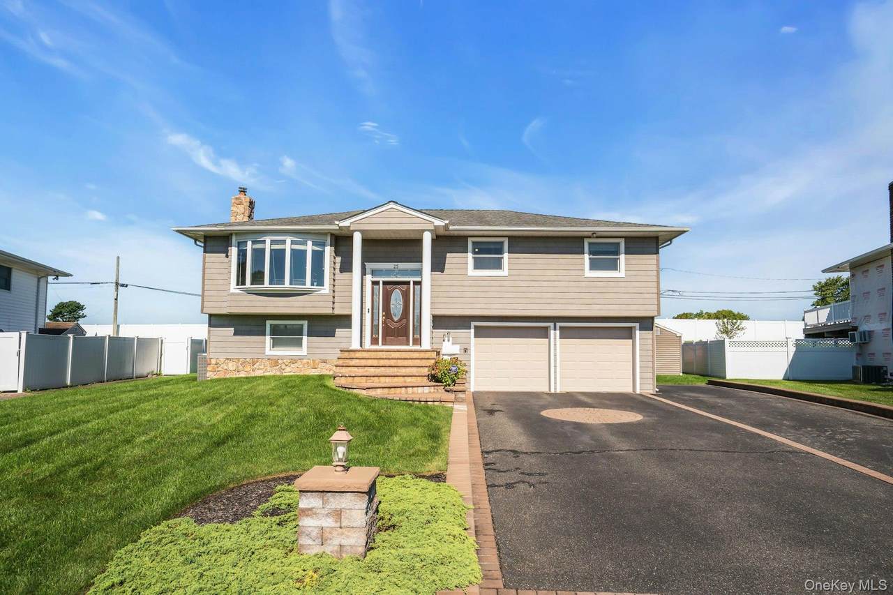 25 Heather Crescent - Photo 1