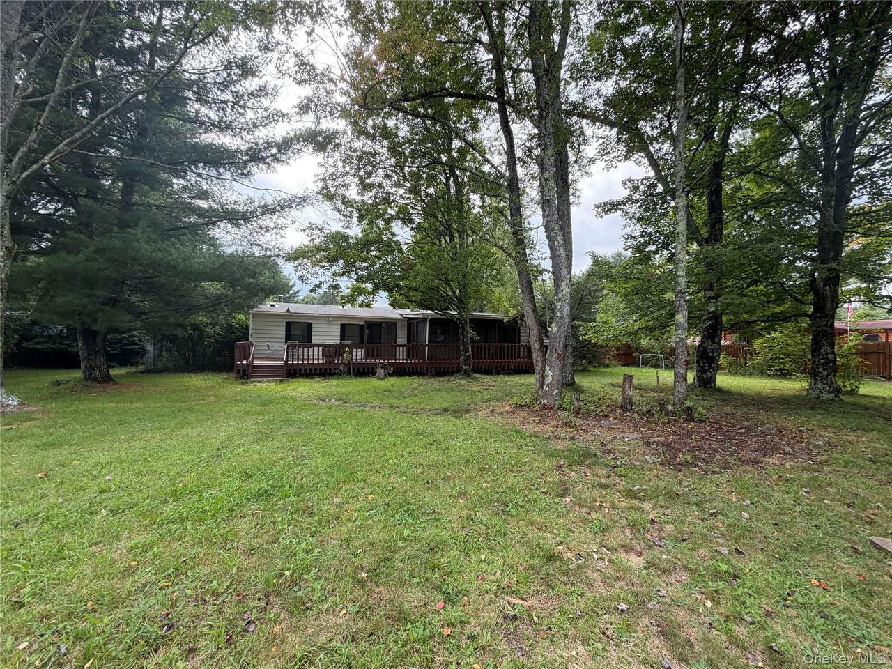 8 Hampshire Lane - Photo 1